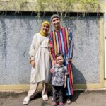 Tika Bravani Instagram - Masih suasana lebaran, cuma ini masa fotonya? 🥲 Mohon maaf lahir batin 🙏