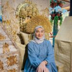 Tika Bravani Instagram – Alhamdulillaah, seneng banget bisa jadi bagian dari perjalanan Minang Dekade uni @riamiranda .. sukses selalu dan semoga semakin berkah yaa🥹💜
Buat teman2 yang di Jakarta, jangan lupa yaa ke Minang Dekade Exhibition di atrium PIM 2 tanggal 13-19 Februari 2023.. @inforiamiranda
