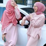 Tika Bravani Instagram - Nggak sengaja nge-pink, padahal kami bukan BLINK 😛 luv luv @irantypurnamasari 💕