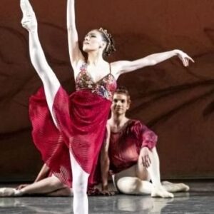 Tiler Peck Instagram - 🍂Fall has entered the dance
 
Bittersweet feelings about this being my last one of the season tonight 🫶 Who’s coming to the show?
 
#Ballet #Ballerina #Performance #Dance #Show #PrimaBallerina #fall #seasons