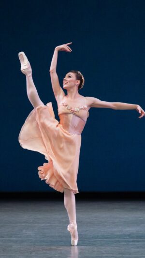 Tiler Peck Instagram - Happy Birthday Mr. Balanchine ❤️ Thank you for giving all of us these gifts to dance!

#happybirthday #balanchine #ballerina #ballet #liveperformance #pointe