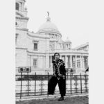 Tillotama Shome Instagram – Thank you @kolkatalitmeet for celebrating @irrfan with such warmth.
The session opened with the scene of Ashok and Ashima ( Namesake )walking through Victoria memorial, a short distance away from where we were sitting, and wondering what words would escape in trying to speak about Irrfan.
 @shubhragupta @tigmanshudhulia aap dono ko humara Salam. Thanks @chatterjeeshahana
for the thoughtful conversation.
My parents began their romance at Victoria memorial. They had a tree where they met. It was lovely to have them with me that day. They walked to their tree. A day to remember.
Warm in @1111clothing
Shoes @theater.xyz