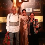 Tillotama Shome Instagram – Thank you @t2telegraph for honouring me with the #sheawards along with such incredible women. 
Srabani Sarkar Neogi (Social Work), Lorraine Mirza (Education), Anita Agnihotri (Literature), Priti Sureka (Business Leadership), Priyanka Raja (Lifestyle Entrepreneur), Kheyali Dastidar (Theatre), Priti Patel (Dance), Ruby Pal Choudhuri (She for Bengal), Iman Chakraborty (Music) and Dola Banerjee (Sports). 
I am so encouraged to dig deeper.
The evening was unforgettable for me as my parents were there with me. They are my biggest cheerleaders, awards or no awards, from my Delhi theatre days to now. Overcoming life threatening illnesses, my life givers were by my side and beaming.
@priyankaroy270609 from the Telegraph took such good care of them. I later found out that she has lost both her parents. I was so moved by her.
To get the warmest hugs and love from the powerful  sisterhood of the Bengali film industry @rituparnaspeaks @mimichakraborty @yourkoel @iman_chakraborty ALL in one evening was a full heart squeeze ❤️❤️. 
Saree @dressfolk 
HMU @nooralambabai 
Jewellery @e3kjewelry . 
Photos by the most youthful @rashu.peace who has been with Telegraph since 1975 !!!
P.s: ma has saved the newspaper as per usual.
