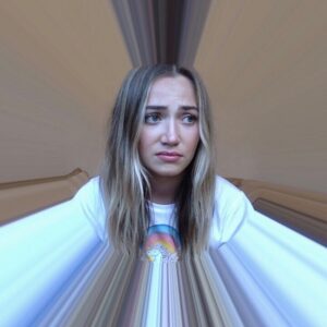 Tilly Keeper Instagram - girl in quarantine