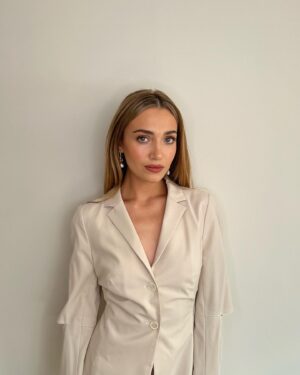 Tilly Keeper Instagram - wallflower