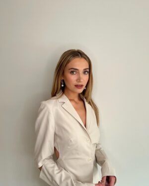 Tilly Keeper Instagram - wallflower