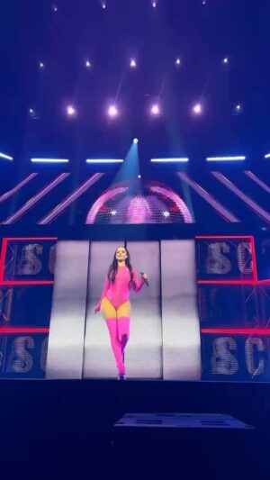 Tina Barrett Instagram - Walking into the @theo2london like 😜💗💃🏻✨ @sclub #goodtimes #tour #stronger 💄💅💋