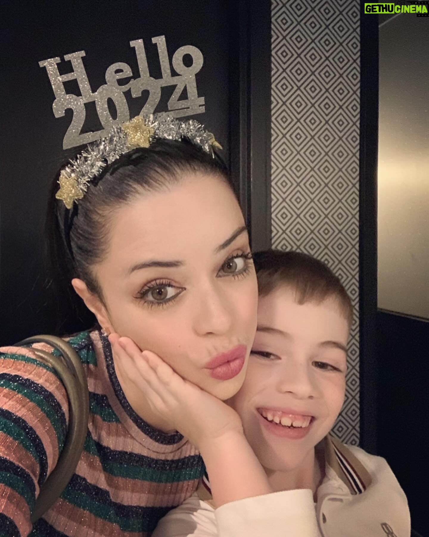 Tina Barrett - 2.7K Likes - #happynewyear wishing you all health, wealth, happiness and prosperity in #2024 stay blessed love ya 🥂🩷🙌🎉🙏💋