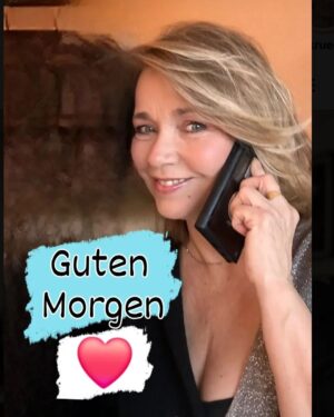 Tina Ruland Instagram - Ich wünsche Euch einen wunderbaren und fröhlichen Tag!
Endlich wird es wieder heller morgens! 
Have fun and enjoy❣️
.
#schauspielerin #Hauptstadt #Berlin #hauptstadtliebe  #GutenMorgen