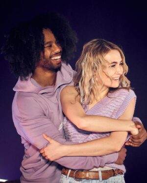 Tinne Oltmans Instagram - 1 jaar “Voel Wat Ik Voel”💜
With the best dancing buddy & choreographer: Malik🕺