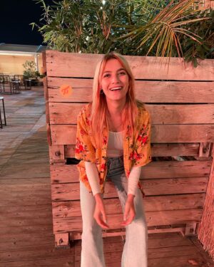 Tinne Oltmans Instagram - Dream big, work hard. 🧡
Al een plaatsje geclaimd op Rock Werchter.