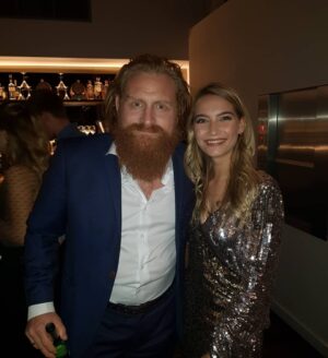 Tinne Oltmans Instagram - Wine and glitters.
AND MASSIVE FANGIRLEN. TORMUND IS SUCH A COOL AND CHILL MAN! 🧡
#GameOfThrones #Teamglitter