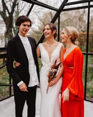 Tinne Oltmans Instagram - Mijn laatste post van 2022 geef ik aan mijn zus en een stukje van mijn speech♥️

My sister is one of the most important persons in my life. I am so happy that I’m the big sister of such a wonderful person.

There are so many words that I could say. So many stories. But there are no words, not enough minutes in a lifetime, to tell you how much I love you.

I can’t wait to see what a wonderful person you will become. Enjoy this new chapter in your love and live. You both deserve the best.
I love you.
