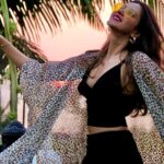 Tithi Raaj Instagram - One with the Pretty Sunsets 🌅 @lotussutraresort 🪷 . Leopard print cape : @urbanic_in 🐆 #sunsets #sun #sula #traveldiaries #lifestyle #luxury #living #beachresorts #goa