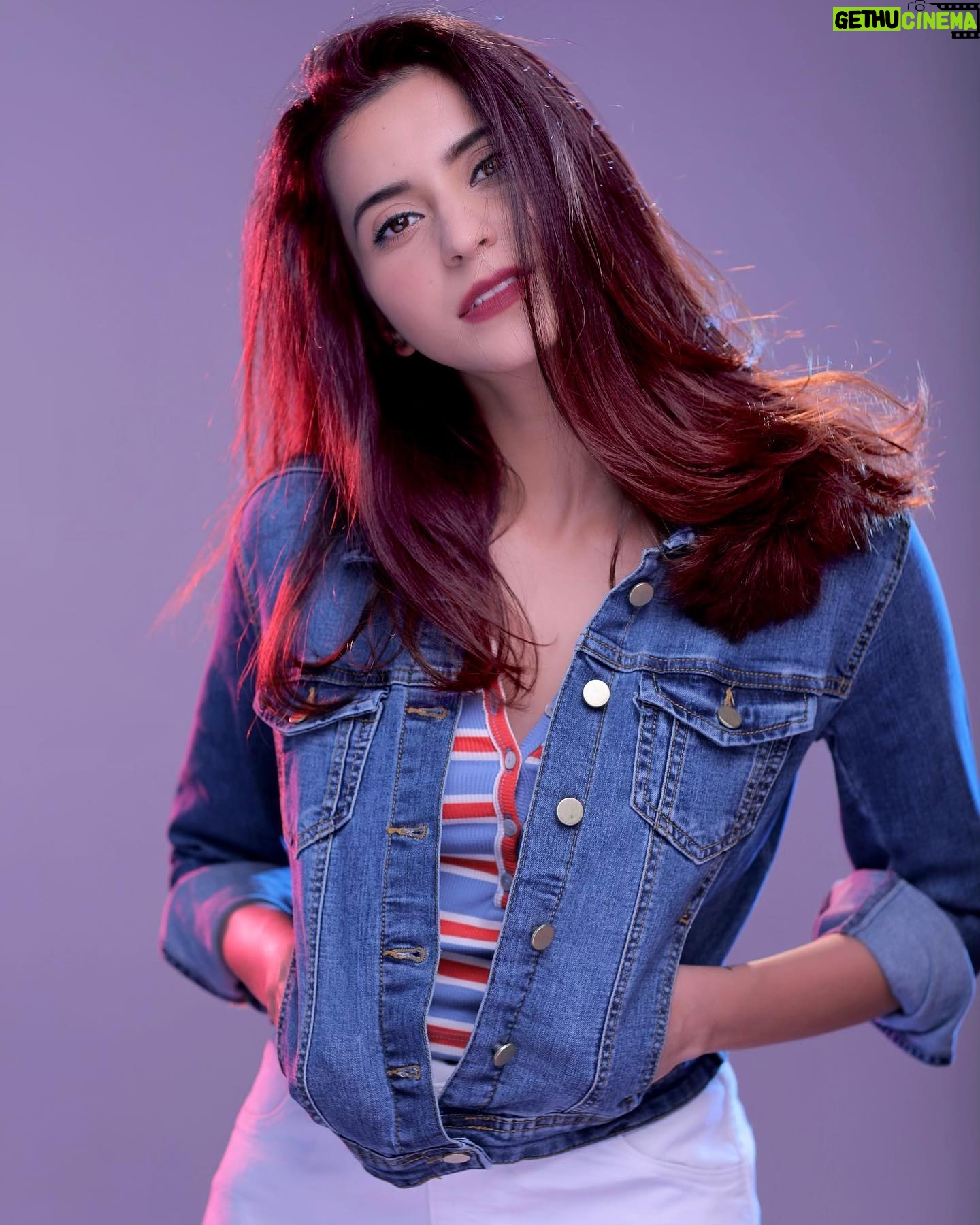 Tithi Raaj - 18.9K Likes - Hey there … Hi ♥️💙