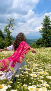 Tithi Raaj Instagram - “Like a wildflower, you must allow yourself to grow in all the places people thought you never would.” - E.V. . #daisy #fields #flowers #favorite #kashmir #explore #travel #lifestyle #beauty #allthingsart