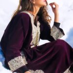 Tithi Raaj Instagram - Kashmir Appreciation post in 42 degrees. 🥵🥶 . #❄️ #☀️ #snow #snowflakes #snowfall #white #winter #walks #peace #love #december #mountains #festival #lights #traditions #pheran #kashmir #sun #shine #bliss #happyplace #travel #lifestyle #✨ #💜