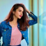 Tithi Raaj Instagram - Moonshine in a mason jar 🌙 Got a Bad Girl looking like a Movie Star ✨ - Cypress Spring (DENIM) #💙 #🎶 . #denim #denimjacket #favourite #things #love #allthingsart