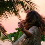 Tithi Raaj Instagram - Sunny Evenings & a Salty Spirit 🧜‍♀️ 🌞✨ . #sun #sea #salt #sand #spirit #sunset #sunshine #serene #beauty #love #beach #bliss #🌞 #✨