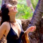 Tithi Raaj Instagram - #khush #💕 . #beach #life #sun #sand #happy #free #goodvibes #allthingsart