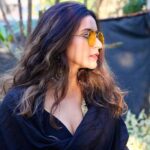Tithi Raaj Instagram - धूप निकलती है जहां से . #🌞 #sun #wind #green #stateofbeing #shadow #shades #silhouette #palm #beach #leaf #sand #tropical #travel #lifestyle #🍃 #🌴 #🌅