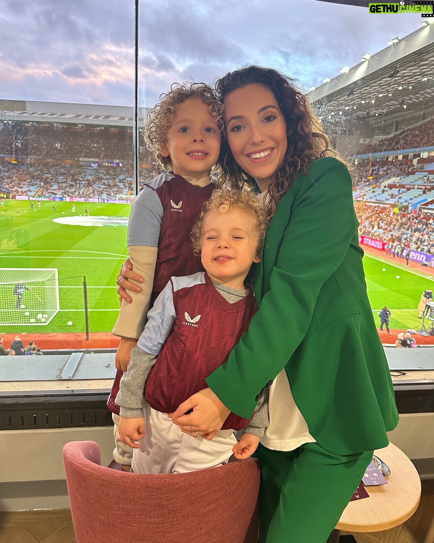 Tiziri Digne Instagram - About last night ⚽️ Soirée au stade pour le match Aston Villa/Losc , on ne pouvait pas rater ça, Lu’ qui joue contre son premier club ! 😍 Les enfants étaient ravis, le match était super, bref on a passé un bon moment ensemble 🙏🏼❤️ #family #football #conferenceleague #astonvilla