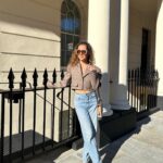 Tiziri Digne Instagram - Sunny London ☀️ Vous êtes plutôt team talon ou team basket ? Je voue une véritable passion pour les talons, je trouve ça tellement élégant, féminin, sexy … mais j’avoue que depuis la naissance de mes enfants je suis passée à la team basket 😂 #theparisianchique #fallfashion #falloutfitideas #fashioninspiration