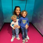 Tiziri Digne Instagram – Family time 💜

Retour sur notre expérience @bubbleplanetexperience ! Un endroit parfait pour les petits (& les grands), on en a bien profité ! 🤩

#famille #family #sortieenfamille #activiteenfant