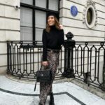 Tiziri Digne Instagram - Look du jour 🖤 Vous osez l’imprimé léopard ? 🐆 Pour le porter sans vulgarité voici quelques conseils : - L’associer à des pièces sobres - L’associer à des coloris plus neutres - Le porter sur des accessoires #lookdujour #outfitinspiration #mode #theparisianchique