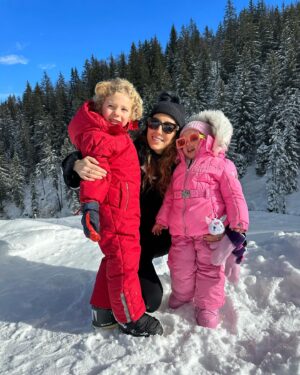Tiziri Digne Instagram - 3 ans de nous 🎂

J’ai toujours rêvé d’avoir une fille, une petite Inaya, & voilà maintenant 3 ans que tu me combles de bonheur ! Reste toujours cette petite fille souriante, joyeuse, coquine & curieuse ! On t’aime tellement fort petite bichette ! Happy birthday 🎂🩷

#birthday #birthdaygirl #3ans #babygirl