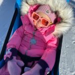 Tiziri Digne Instagram - Ski season started 🎿 On a enfin trouvé une activité qu’Inaya apprécie ici : la luge ! 🛷 si vous avez d’autres idées qui pourrait lui plaire n’hésitez pas! ❤️ #famille #family #ski #skiseason
