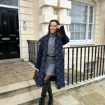 Tiziri Digne Instagram - London life 🖤 On a eu 4 jours de soleil, 24°, on pensait que le printemps s’installait enfin … mais nous revoilà plongé dans l’automne : pluie, vent, 10° … ☔️❄️ Rassurez moi c’est comme ça partout ? #outfit #ootd #lookdujour #outfitinspiration #london