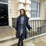 Tiziri Digne Instagram - London life 🖤 On a eu 4 jours de soleil, 24°, on pensait que le printemps s’installait enfin … mais nous revoilà plongé dans l’automne : pluie, vent, 10° … ☔️❄️ Rassurez moi c’est comme ça partout ? #outfit #ootd #lookdujour #outfitinspiration #london