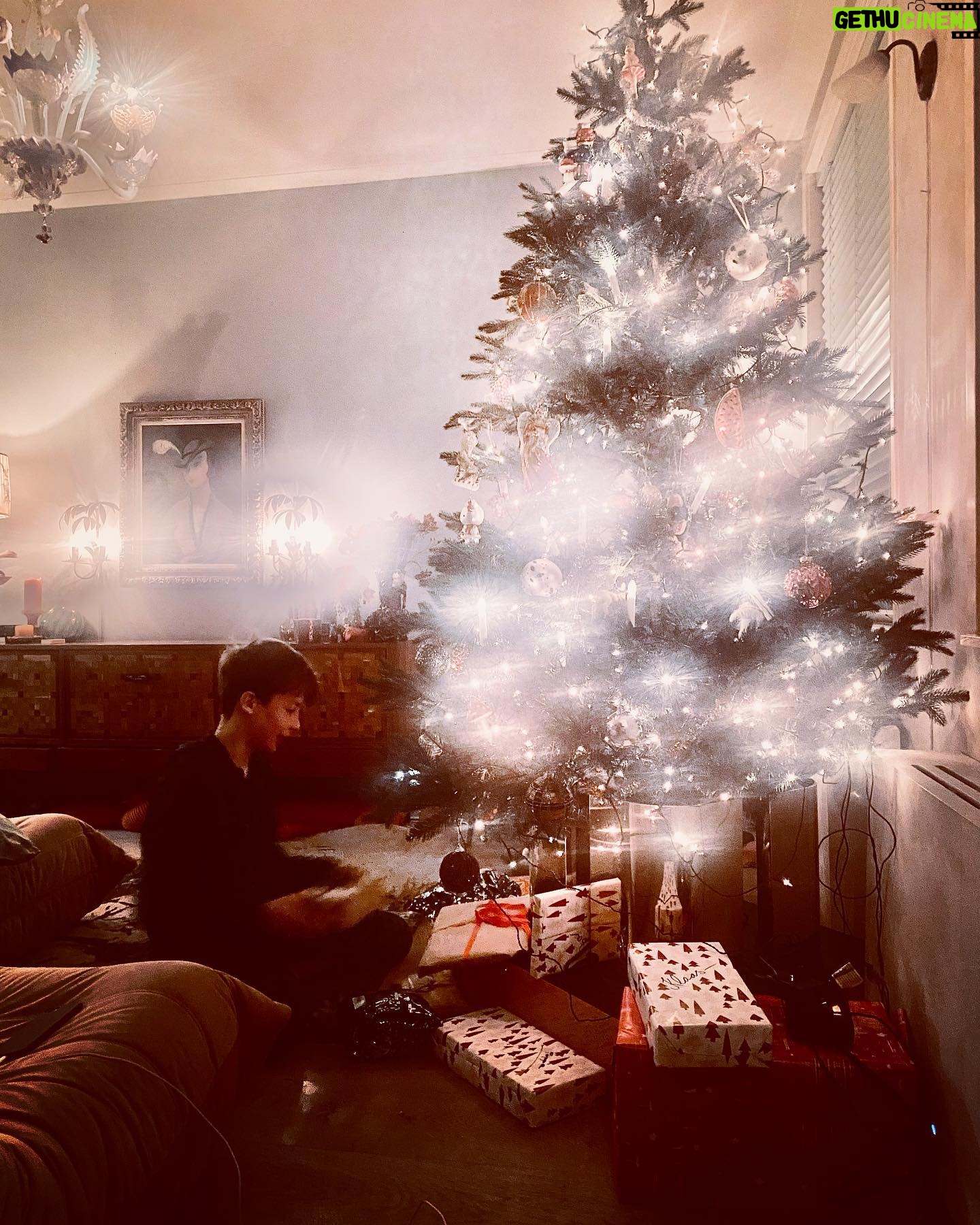 Tjitske Reidinga Instagram - Nog een gelukkig nieuwjaar lieve volgers 🤎🦊