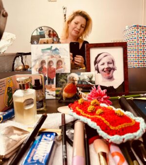 Tjitske Reidinga Instagram - Dank lieve luisteraars en publiek .Zoveel lieve berichtjes en fijne reacties 🙏🏽in deze verdrietige tijd.Jullie zijn me echt dierbaar 🤎
