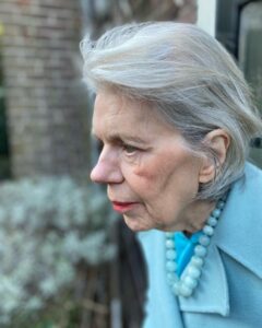 Tjitske Reidinga Instagram - Mijn moeder waar ik zoveel van hou #parkinsonsucks#maarwemakenerwatvan#langleveverpleegkundigen 🙏🏽🦊🤎