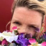 Tjitske Reidinga Instagram – Podcast 12 @podimo_nl 
Lieve luisteraars ..ik was vorige weekend op de camping en heb daar een vosje ontmoet 🤎Een luchtige podcast deze week over het camping leven en lekker zitten en om je heen kijken .Een je een iets wat stijve trut voelen .Fijne week lieve schatten 🦊🤎🤸‍♀️