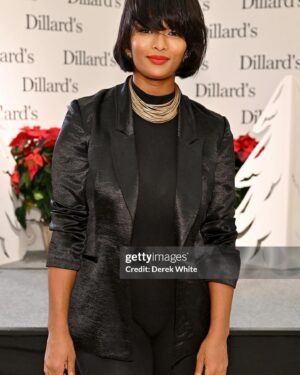 Toccara Jones Instagram - Be sure to check your girl out in last week’s episode of @wetv new hit show “Bold & Bougie” executive produced by my favorite guy @thecarlosking_ 

I had the pleasure of gracing the runway for the beautiful @producerprincess new fashion line launch partnership with @dillards 👏🏽👏🏽👏🏽

Check out the episode and let me know what you think 🥰🫶🏽

📸: @gettyimages | @d_whyte