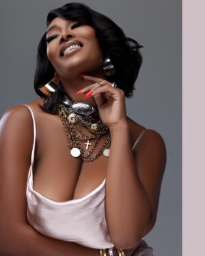 Toccara Jones Instagram - Pure happiness & joy starts from the inside, sometimes you just have to go in & dig a little deeper to find it💓💞

GLAM TEAM-
Make Up:
@Geishaboii 

Hair: 
@Derekjhair 

Styling: 
@royalfudgestyling

Photography: 
@leslieandrewsphoto

Creative Director:
@passionatechonvill of @pmcmarketing

#Swipe #fashion #supermodel #toccara #style #happiness #joy