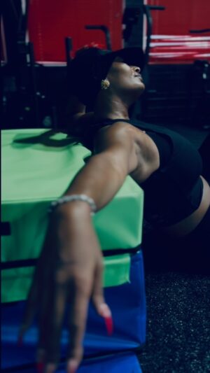 Toccara Jones Instagram - If you don’t make it, you just don’t make it.

Everybody ain’t champions… BUT I AM 😝

Trainer: @the_templebuilder 

🎥: @pmcmarketing 
#PlayTimeOver #ThisTheBigLeague #ThisHereAlifestyle #NoExcuse #HealthIsWealth #YouOnlyGetOneBodyEachLifetime