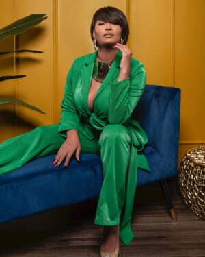 Toccara Jones Instagram - Life is full of so many amazing colors. 

You’re the paint brush- now go on &  create a masterpiece! 🖌️🎨

XOXO 💋 
- TJ

Team: 
Photography:
@antoinneduanejones 

Creative Director | Wardrobe Styling:
@pmcmarketing @passionatechonvill 

Make-Up: 
@glam_boss 

Hair Styling:
@iamtoccarajones 

Production Assistant: @erickatrenee 

Videography:
@photojamatl @iamtybillions