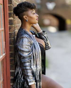 Toccara Jones Instagram - I like my pictures straight out of the camera. 

No photoshop.
No filters.
No editing. 

Raw, just like me 😉 That’s the biggest flex-

🎶Put you on a front page of a King Magazine, you gon getcho self hurt here… 🎶

“Paparazzi Street Fashion” with Toccara Jones.

A photography content collaboration series with @daeraemediagroup 
mixing fashion & street culture. 

Styling: @pmcmarketing @passionatechonvill 

Hair & Make-Up: @iamtoccarajones 

#swipeleft
