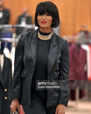 Toccara Jones Instagram - Be sure to check your girl out in last week’s episode of @wetv new hit show “Bold & Bougie” executive produced by my favorite guy @thecarlosking_ 

I had the pleasure of gracing the runway for the beautiful @producerprincess new fashion line launch partnership with @dillards 👏🏽👏🏽👏🏽

Check out the episode and let me know what you think 🥰🫶🏽

📸: @gettyimages | @d_whyte