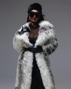 Toccara Jones Instagram - Don’t let no one play with you, your worth isn’t a negotiation. 

GLAM TEAM-
Make Up:
@Geishaboii 

Hair: 
@Derekjhair 

Styling: 
@royalfudgestyling 

Photography: 
@leslieandrewsphoto

Creative Director:
@passionatechonvill of @pmcmarketing

#Swipe #fashion #supermodel #toccara #style #happiness #joy