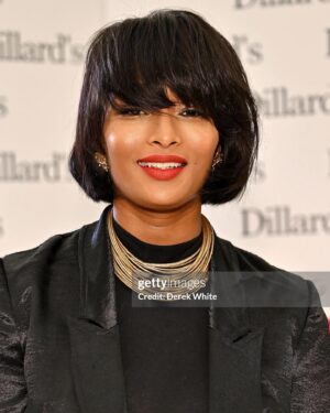 Toccara Jones Instagram - Be sure to check your girl out in last week’s episode of @wetv new hit show “Bold & Bougie” executive produced by my favorite guy @thecarlosking_ 

I had the pleasure of gracing the runway for the beautiful @producerprincess new fashion line launch partnership with @dillards 👏🏽👏🏽👏🏽

Check out the episode and let me know what you think 🥰🫶🏽

📸: @gettyimages | @d_whyte