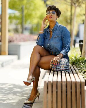 Toccara Jones Instagram - “Big bad wolf could never blow this house down”
- @ezwuzhere 

“Paparazzi Street Fashion” with Toccara Jones.

A photography content collaboration series with @daeraemediagroup 
mixing fashion & street culture. 

Styling: @pmcmarketing @passionatechonvill 

Hair & Make-Up: @iamtoccarajones 

#swipeleft