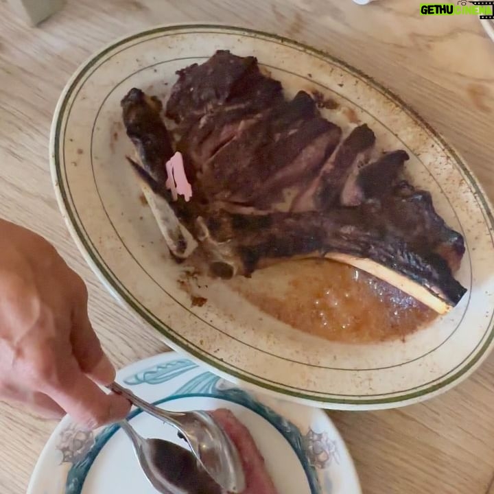 Tomoka Kurokawa - 7.3K Likes - ā”
ęåćŖć¹ćć¼ćš„©PeterLugerććć®ę¬åŗćøč”ć£ć¦ćć¾ććš½ļø
åŗę„äøćć£ćć¹ćć¼ććÆćć¼ćæć¼ćććććć©ć¼ćć³ć¹ć¤ćć§åćåćć¦ććć¾ćć
ę“å²ćęććć·ććÆćŖåŗå
ć§é ćę¬å “ć®ēęčćÆē¹å„ć§ććš
ćć¶ć¼ććäŗŗę°ć§ććć¼ćŗć±ć¼ćć«å±±ēćć®ćÆćŖć¼ć ćä¹ćć¦é ćć®ććć„ć¼ćØć¼ćÆć¹ćæć¤ć«ć ććć§ćā£ļø
š
#é»å·ęŗč±ć®NYēéäø
#ęŗč±inNY
#nyc
#NewYork
#ćć„ć¼ćØć¼ćÆēę“»
#peterluger
#steak