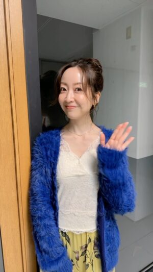 Tomoka Kurokawa Instagram - ♡
今夜は第5話の放送❣️
オシャレな朝子さんは、衣装にも注目ですよ🤗🎵
▫️
#リビングの松永さん
#リビ松
#シェアハウス