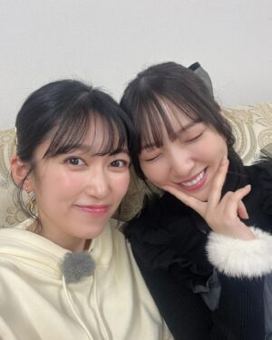 Tomoyo Kurosawa Instagram - ヤマハ！
豊田萌絵ちゃんと一緒に工場見学させていただきました！
金管楽器が生み出されていくところを間近で見ることができて、職人の皆さまの業に感動してばかりいた1日でした。
学校もすごかった…👀！！
YouTube、是非ご覧ください⛅️

ヤマハの皆さま、ありがとうございました！

#anime_eupho #ユーフォ3期 #yamaha #ヤマハ #工場見学 

・・・・・・

アクセサリー @rhodes_showroom
ハートゴールドイヤリング @happycakejewels
凸凹リング @porettofelun_jewelry