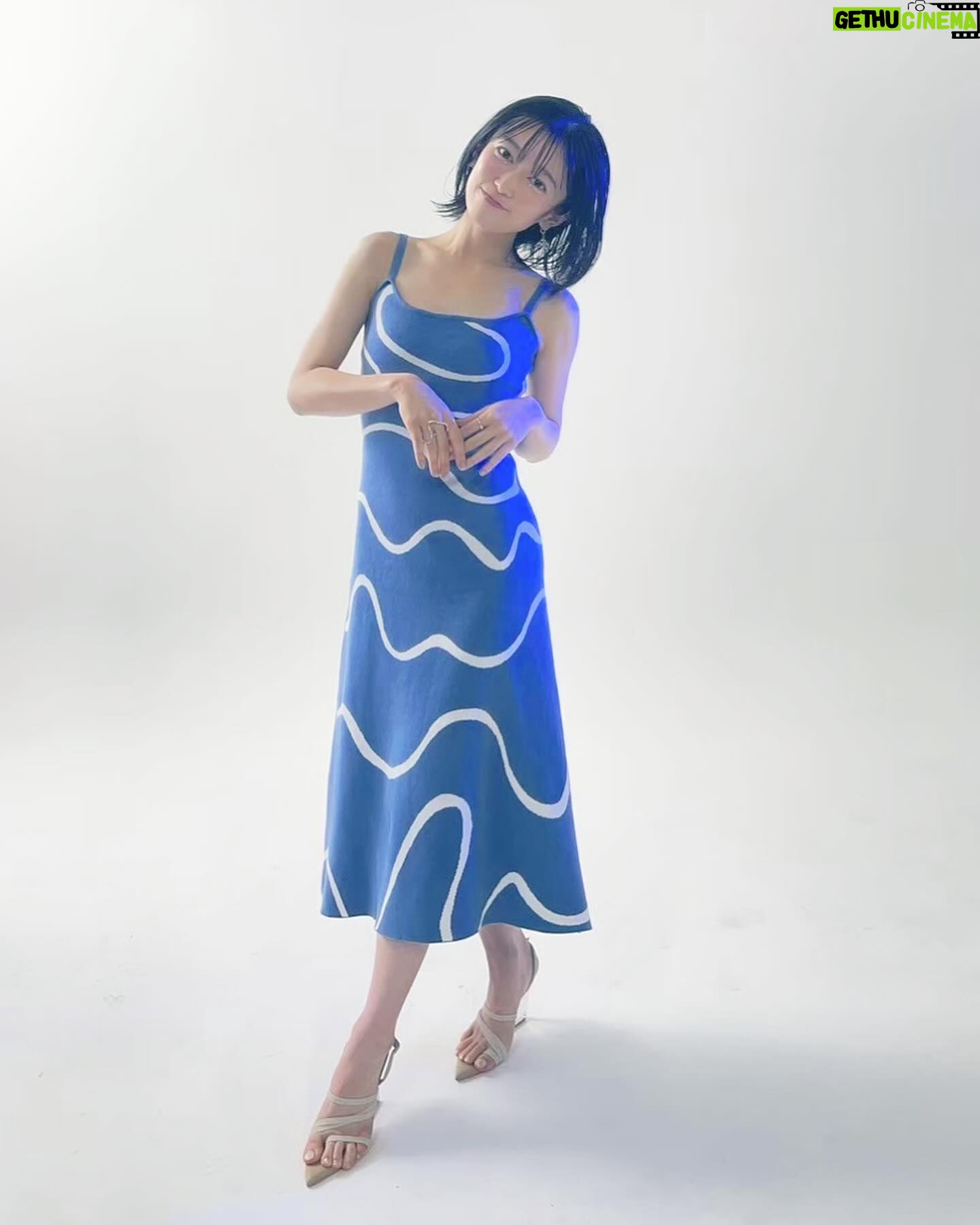 Tomoyo Kurosawa - 2.9K Likes - kioku の記憶🌱
少し日が経ってしまったけれど『kioku tadori te 2024』と『黒沢ともよ2024上海公演 _你喜欢什么颜色呢?』のメインヴィジュアルの衣装が可愛かったので紹介◎
この怒涛の2ヶ月を楽しく彩ってくれた作品です。
カメラマンはさすがのキラキラ小川さん🪼
同世代は現場で会えると心強いね。
いつもありがとう!
これからもよろしくお願いします🙌
・・・・・・・・・・・・・・・
しろ
◆ともよ
アシメキャミ @ekcookies_jp
パンツ @uenui.official
イヤリング @monamie79_official
ピンキーリング @caki.jewelry
その他リング @cherie_ac_official
◆優さん
トップス @fumiku_tokyo
ピアス @yuu_select
リング @sorbet_accessory
@accessoryshop.mary
あお
◆ともよ
ワンピース @uenui.officia
イヤリング @monamie79_official
うねうねリング @enn._official
ストーンリング @cherie_ac_official